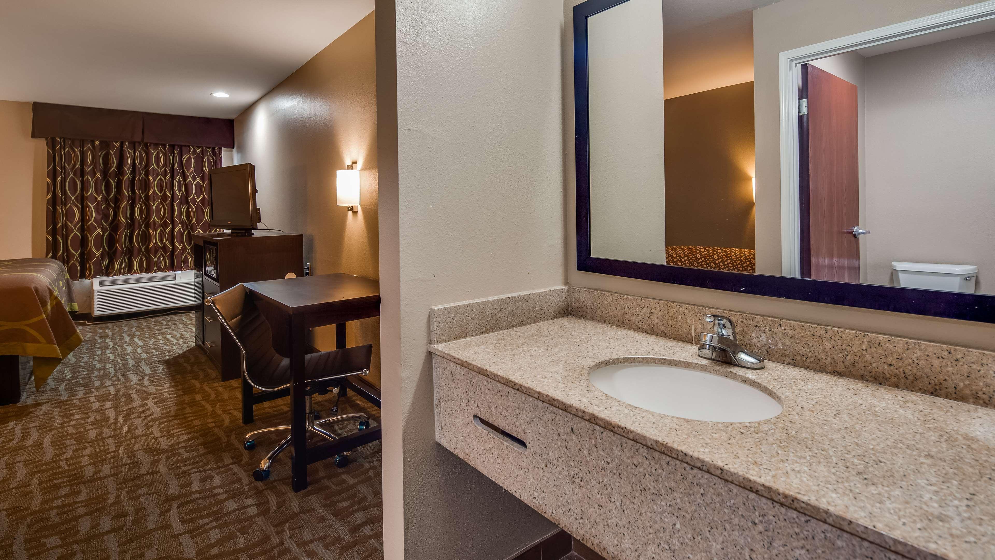 Surestay Hotel By Best Western Alexandria Airport Esterno foto