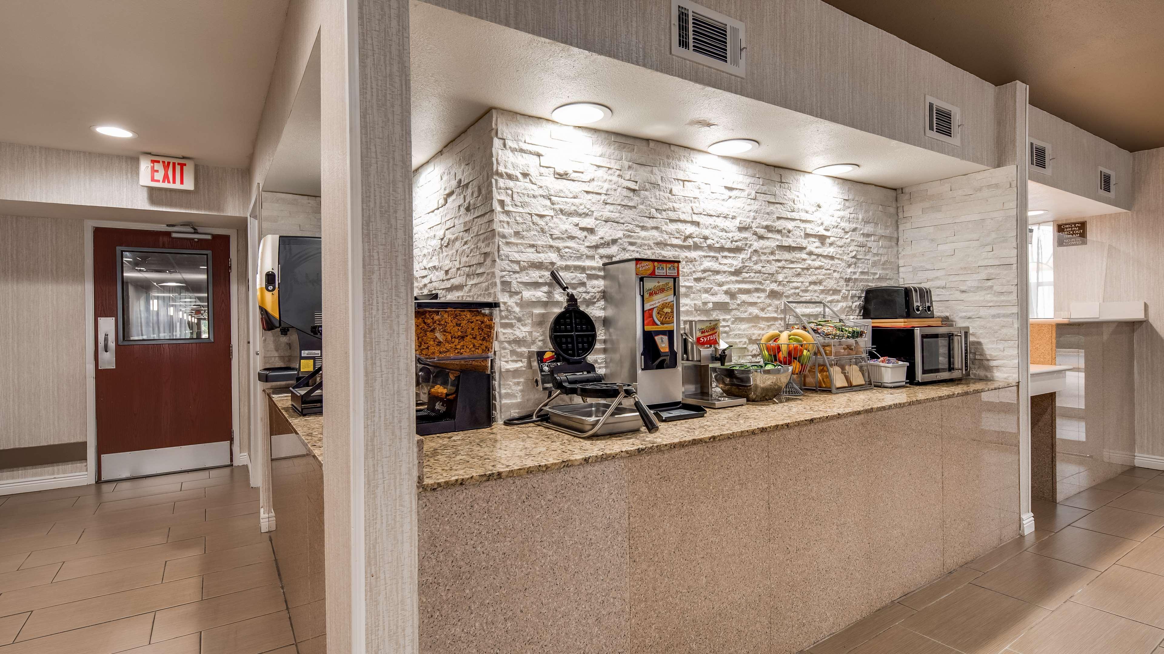 Surestay Hotel By Best Western Alexandria Airport Esterno foto
