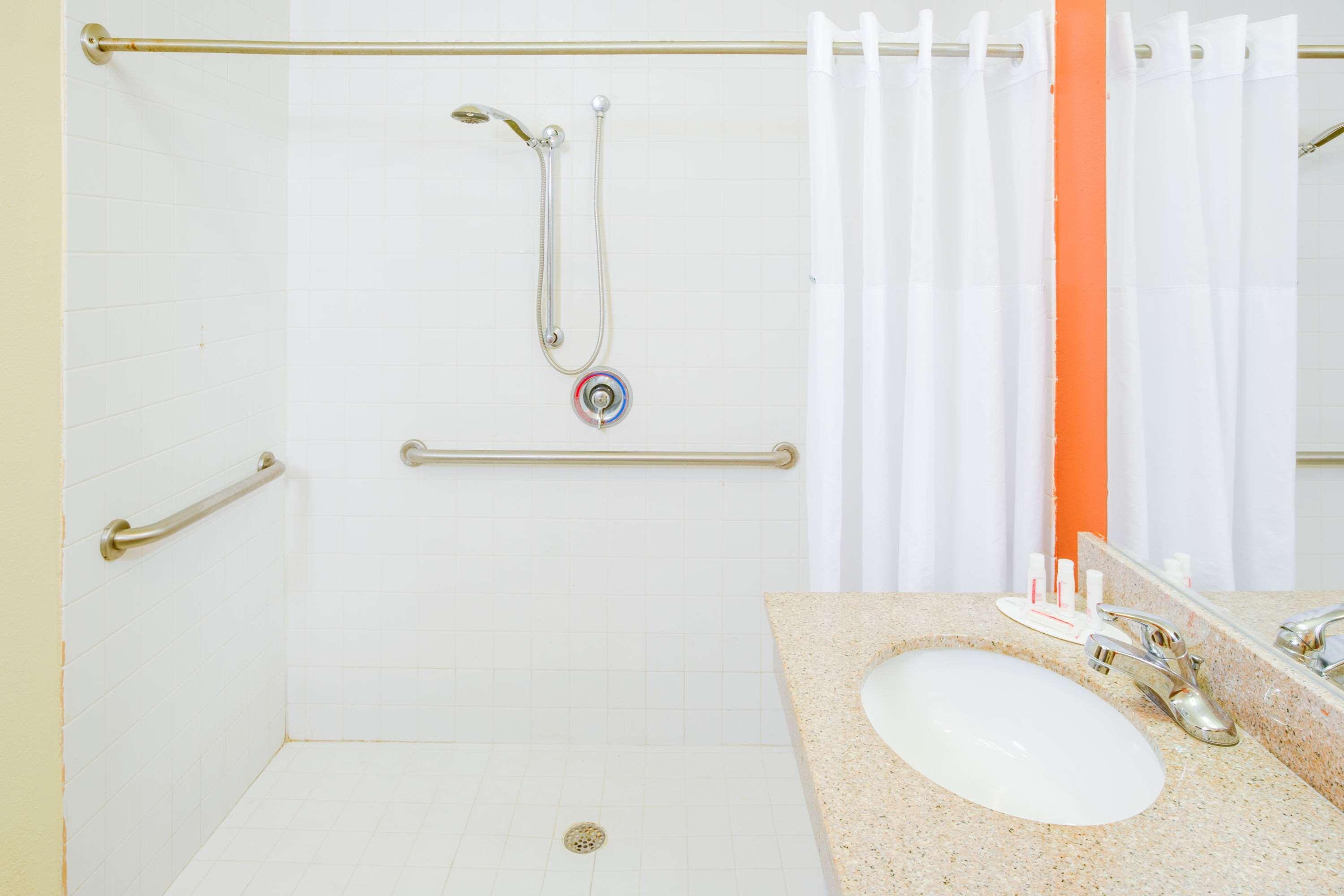 Surestay Hotel By Best Western Alexandria Airport Esterno foto