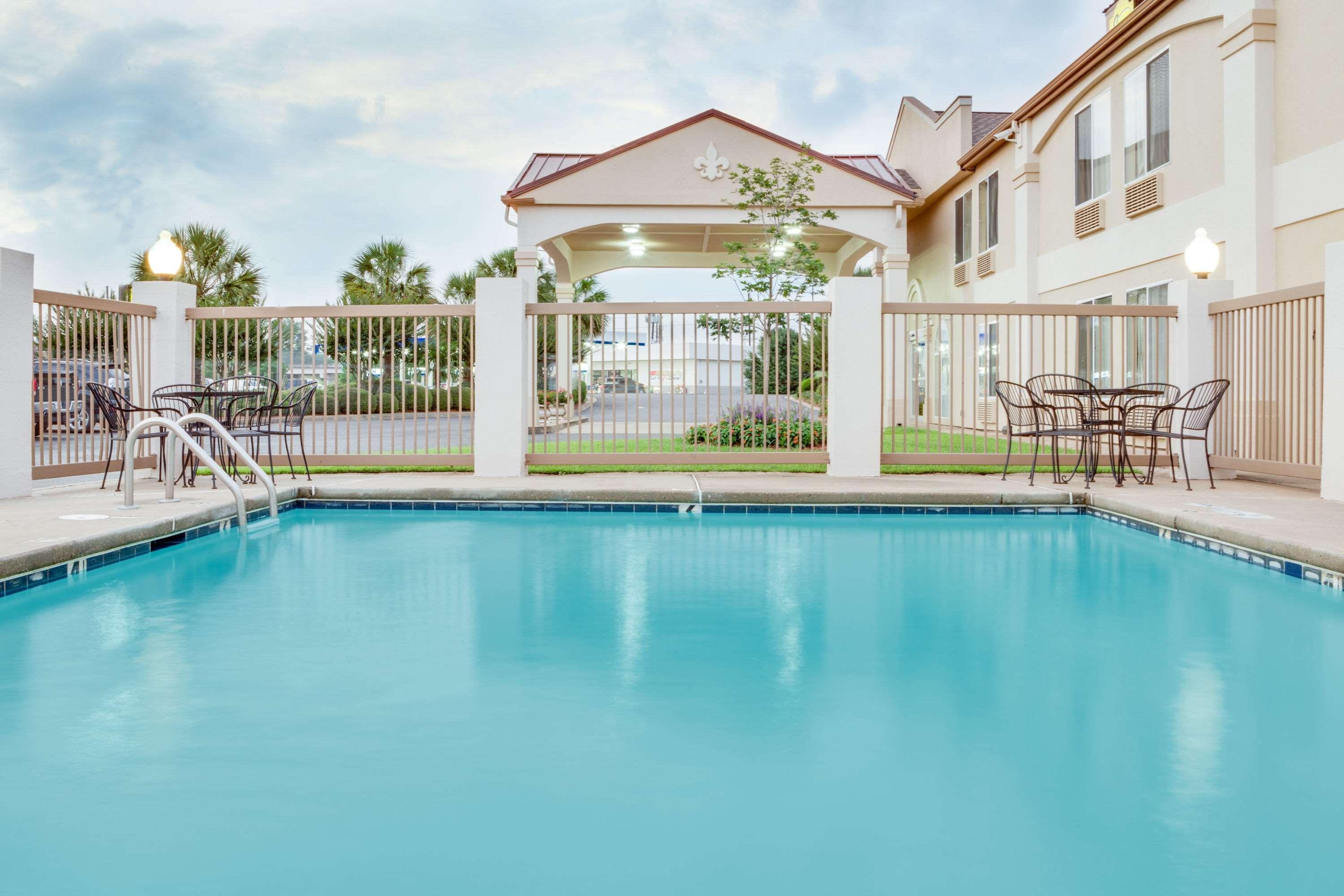 Surestay Hotel By Best Western Alexandria Airport Esterno foto